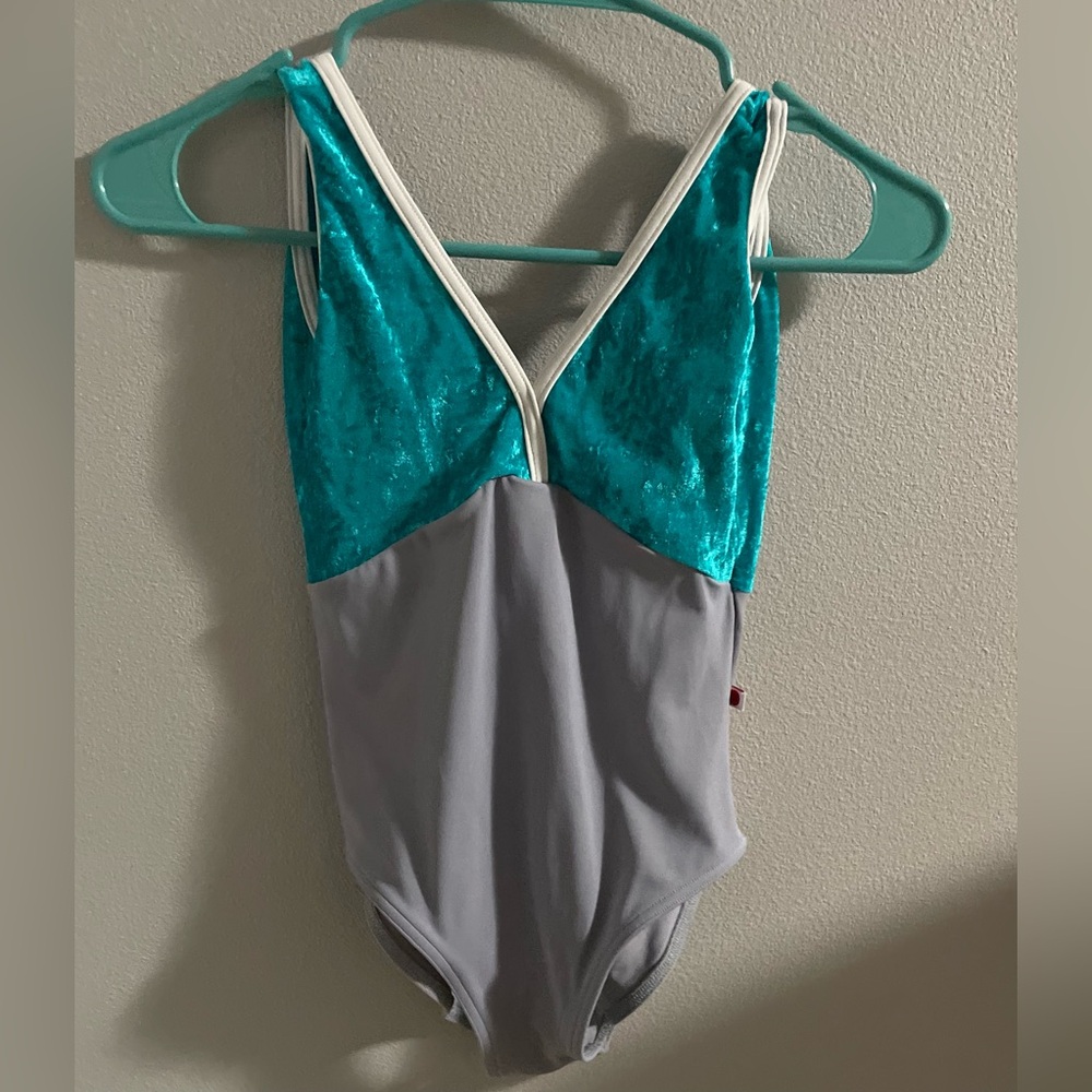 Yumiko “Alicia” style in discontinued V-Mermaid velvet bust size S